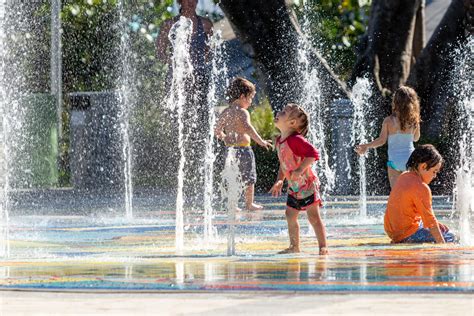 play water splash for free.